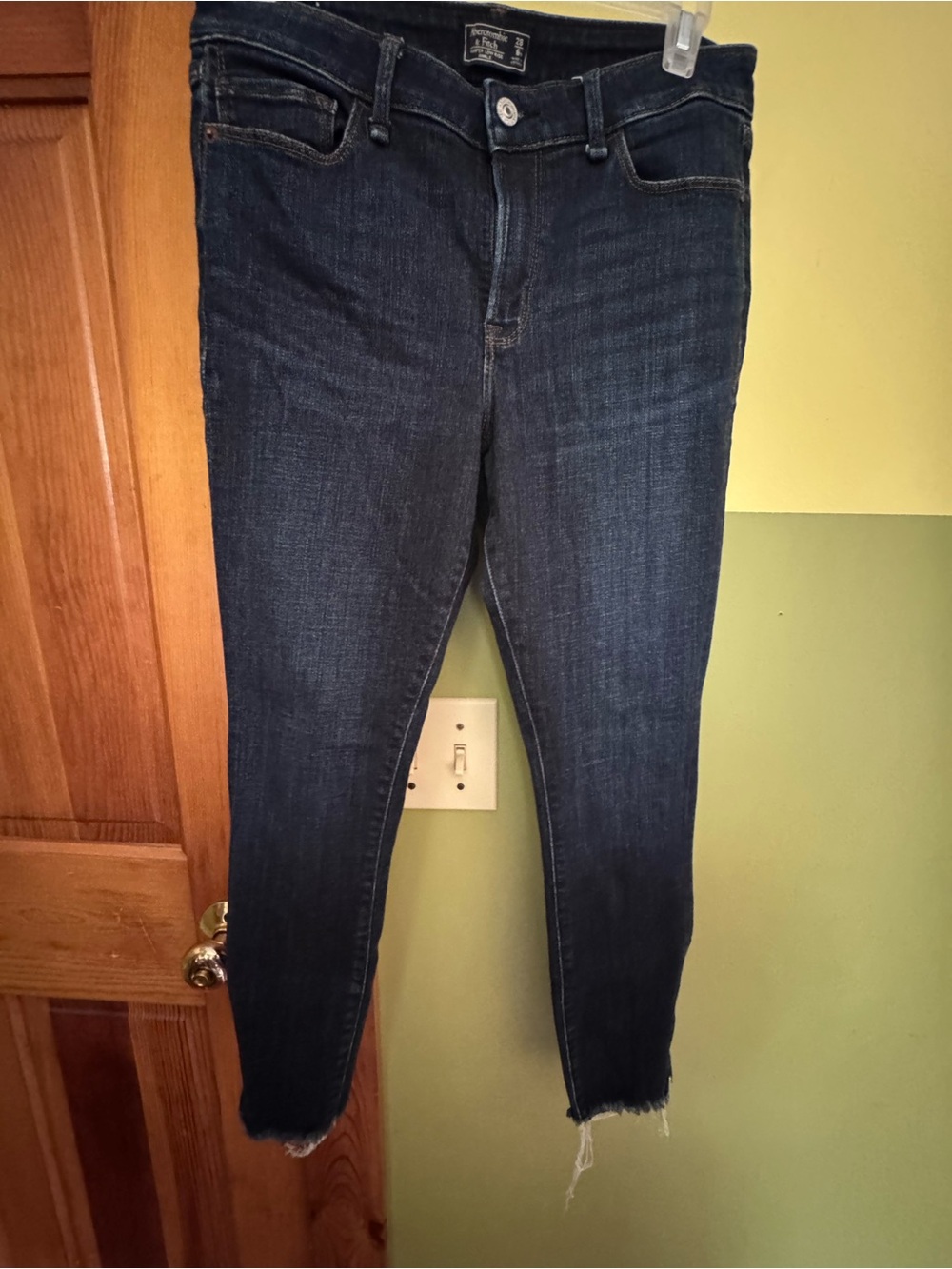 Abercrombie & Fitch Dark Blue Cropped Skinny Jeans